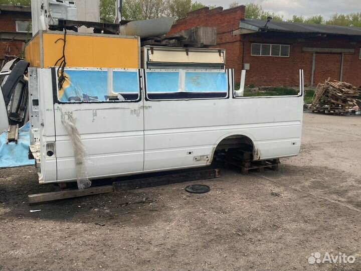 Четверть боковина Левая на мерседес спринтер CDI