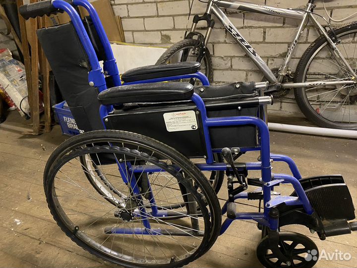 Инвалидная коляска складная бу
