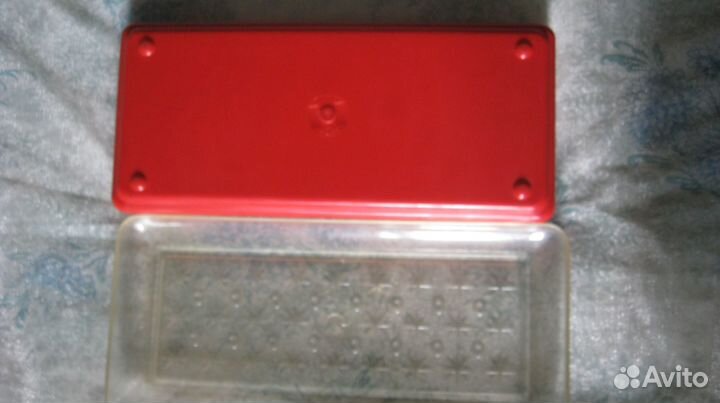 Шкатулки и банка жестяная.СССР