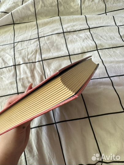 Книги хорошо быть тихоней и метро 2035