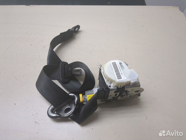 Ремень безопасности Volkswagen Amarok, 2016