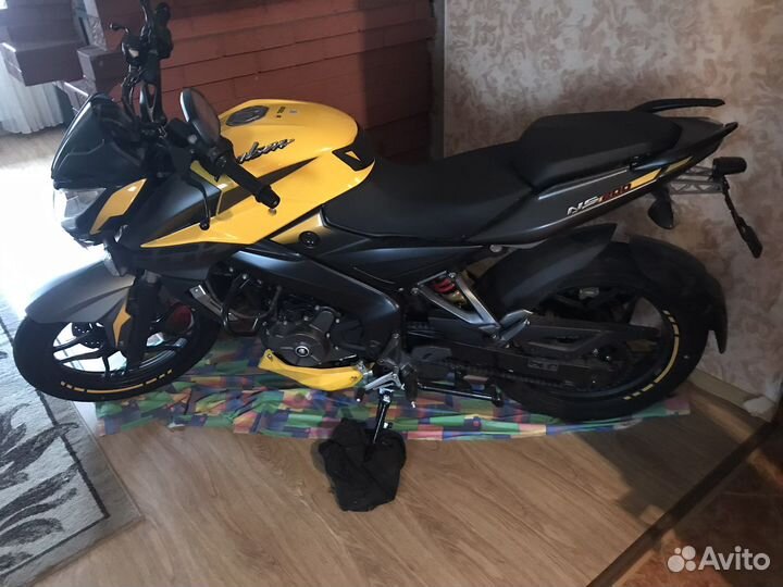 Bajaj pulsar ns 200