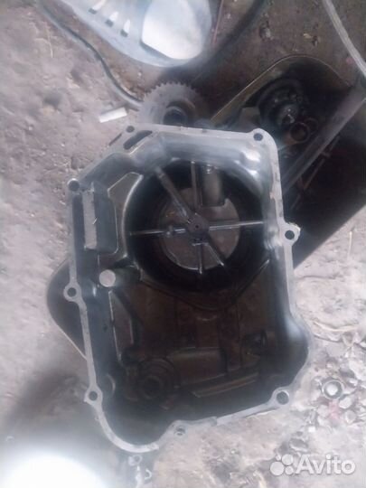 Крышка сцепления на бсе 125