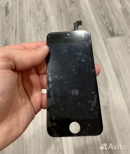 Новые и разбитые дисплеи на iPhone 5,5s,6+,7