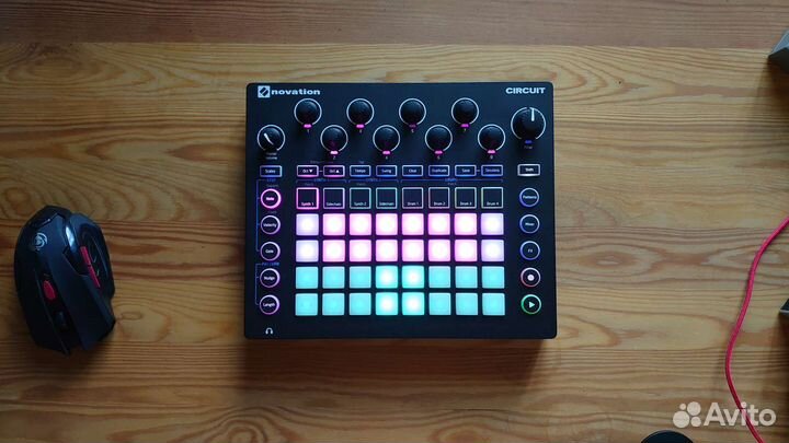 Оригинальный Novation Circuit