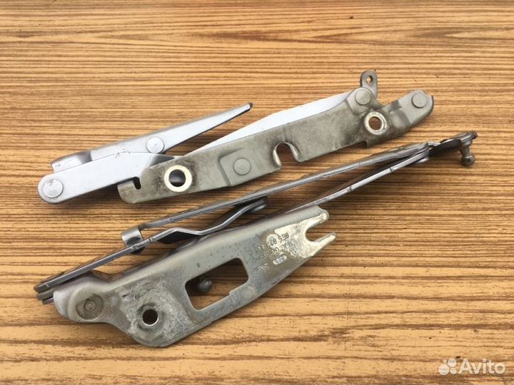 Петли двери багажника Audi A4 B6 2000-2004г