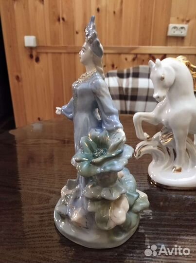 Статуэтки Хозяйка Медной горы Гжель Конь Огонь лфз