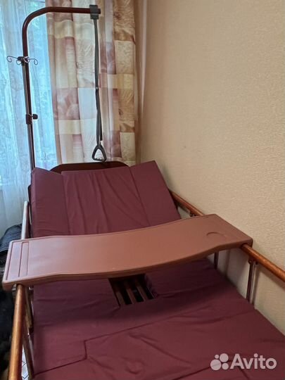 Медицинская кровать для лежачих больных