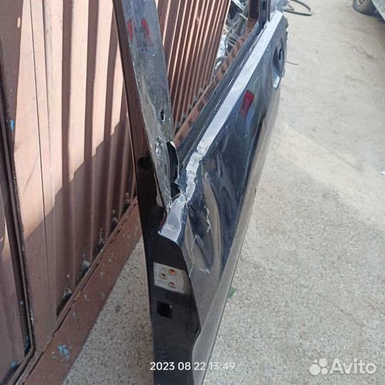 Передняя левая дверь mercedes vito w447