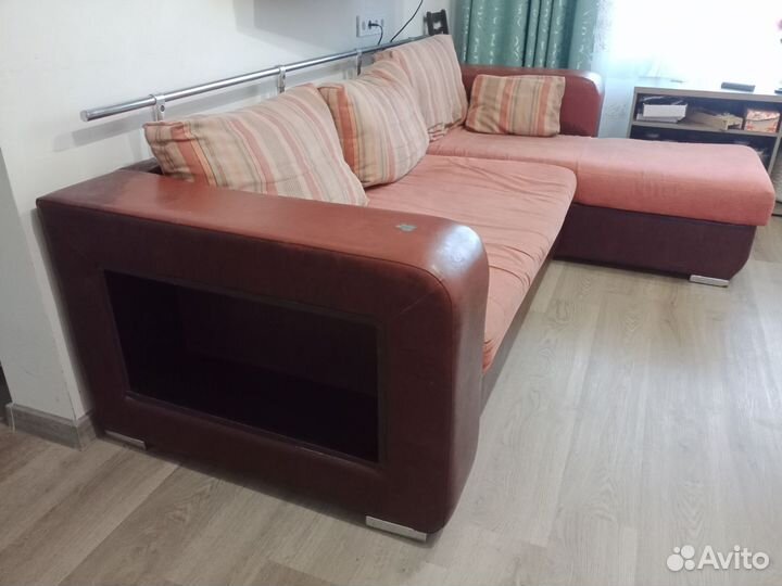 Угловой диван