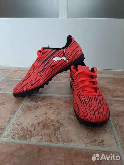 Футбольные бутсы Puma