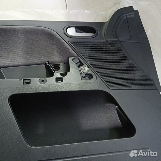 Обшивка двери передней левой Fusion 2002-2012