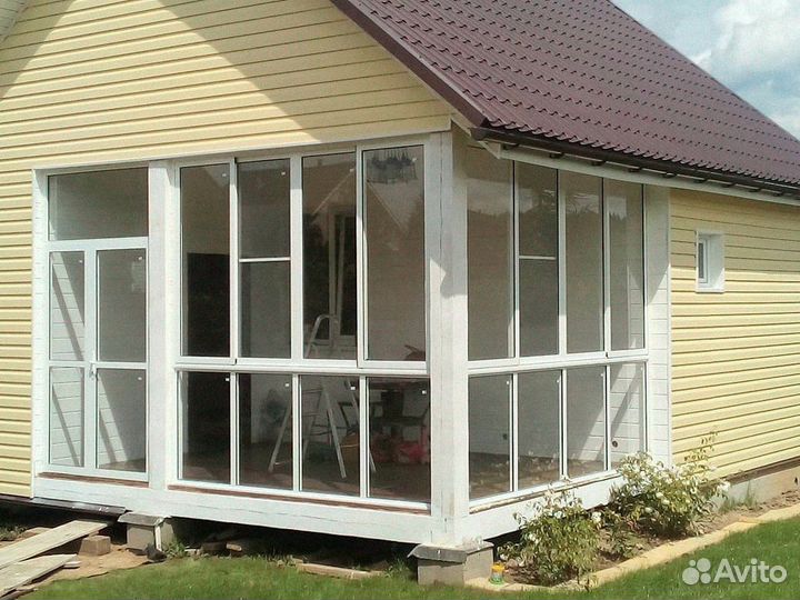 Раздвижное остекление терассы веранды беседки