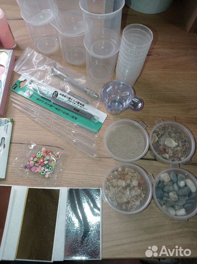 Пигменты, наполнители, пипетки, мерные стаканы