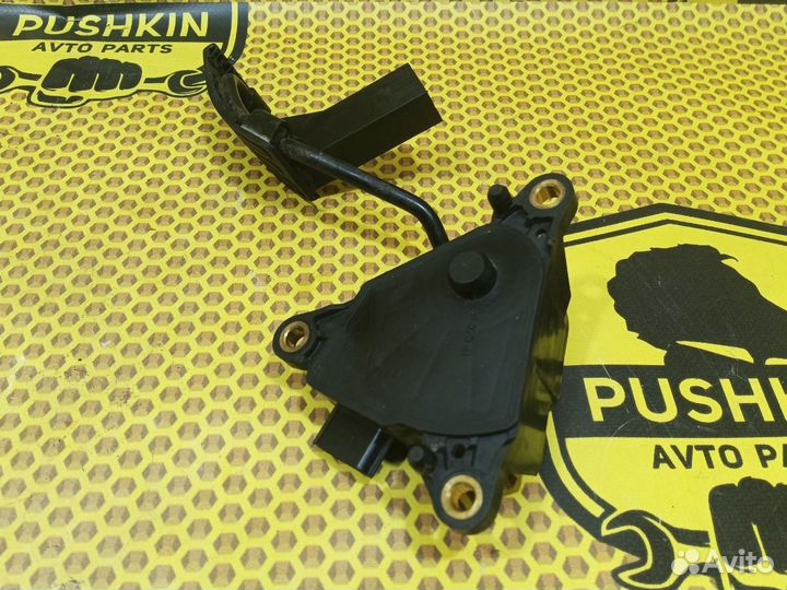 Педаль газа Nissan X-Trail