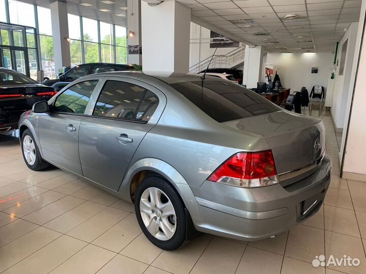 Opel Astra 1.6 МТ, 2012, 96 841 км