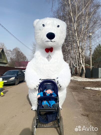 Белый мишка на праздник