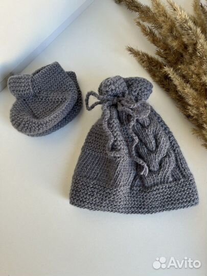 Детские пинетки, шапочки, кардиганы, носки