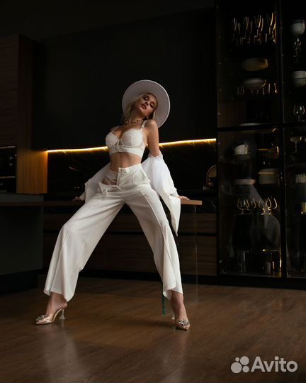 Профессиональная фотосессия в белье для девушек