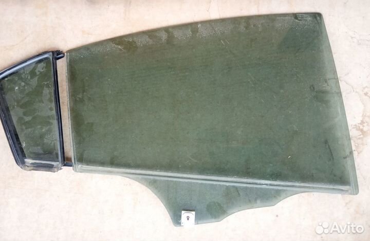 Стёкла mazda 3 BK, задняя правая дверь