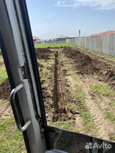 Мини-экскаватор