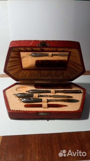 Старинный маникюрный набор в родном футляре Европа