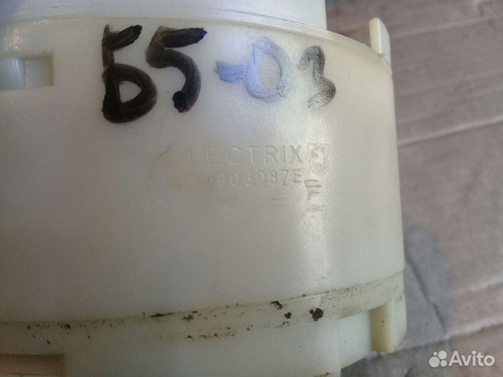 Нижняя часть бензонасоса Volkswagen Passat B5