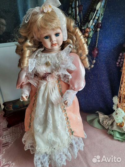 Кукла фарфоровая коллекционная