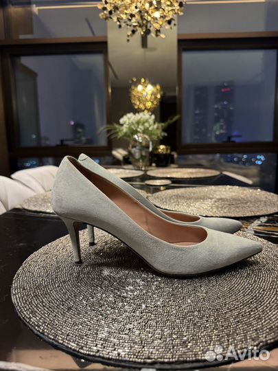 Замшевые туфли 