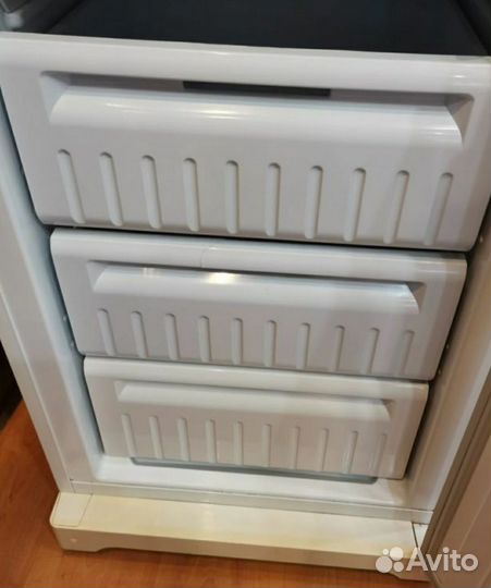 Ящики для морозильной камеры Stinol