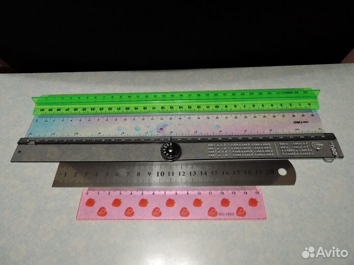 Набор канцтоваров (16 предметов, в основном новых)