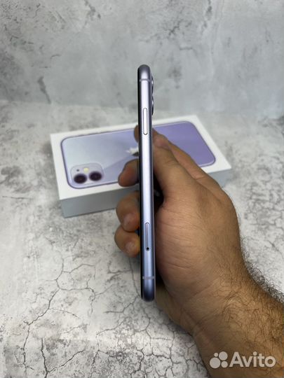 Телефон iPhone 11 128gb в идеале