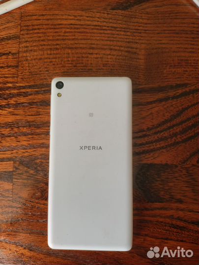 Sony Xperia E5, 16 ГБ