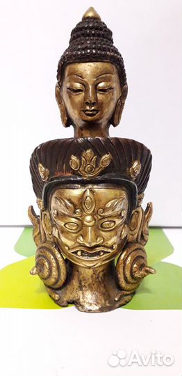 Старинная статуэтка будды