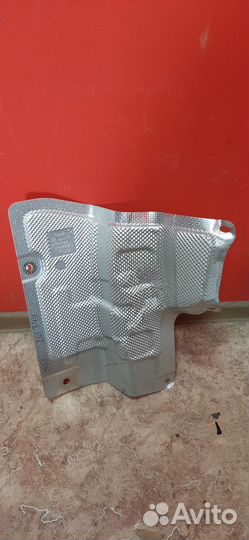 Теплозащитный экран для глушителя Audi A7