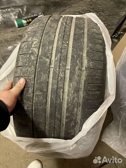 Pirelli P Zero 255/45 R19 и 285/40 R19 104Y