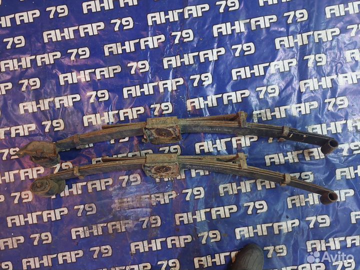 Рессора Mitsubishi Delica P25W 1989 левая правая