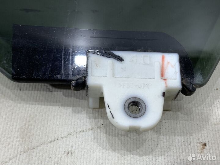 Стекло задней двери Nissan Murano Z52