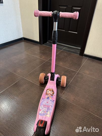 Самокат детский трехколесный