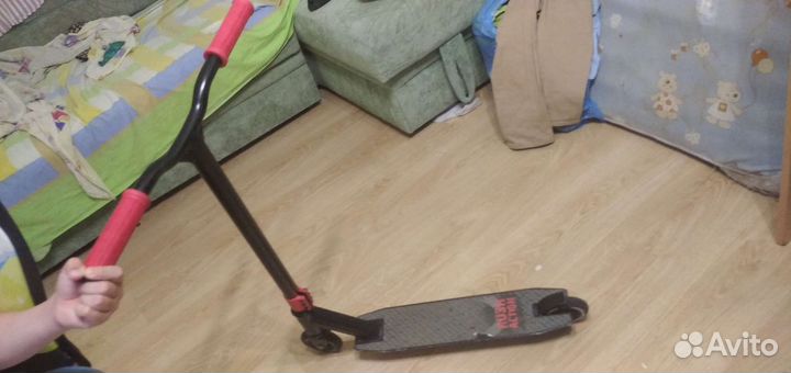 Самокат трюкавой в хорошем состоянии rush action