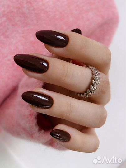 Модель на маникюр