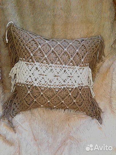 Подушка макраме со сьемным чехлом, коричневая