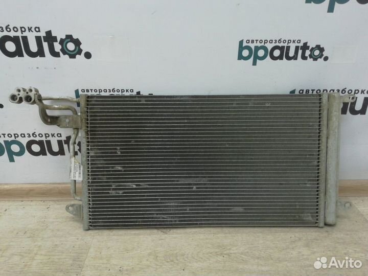 Радиатор кондиционера 6R0 820 411 H Skoda