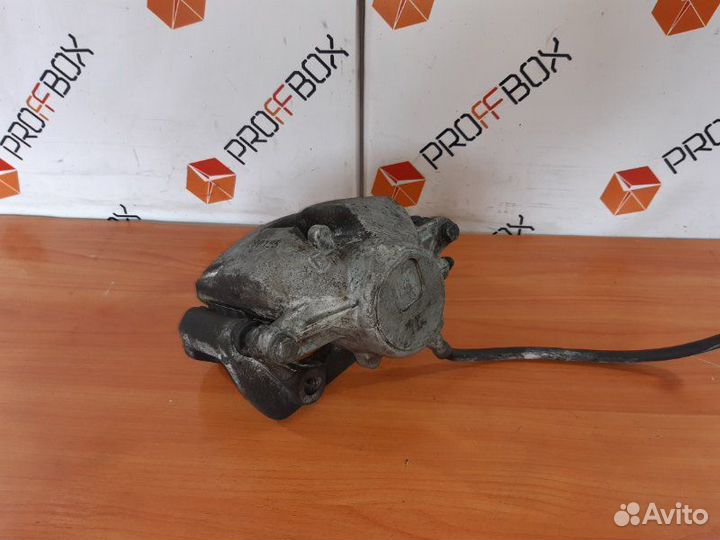 Суппорт Mercedes C-Class W204 OM651 2.2 CDI 2010