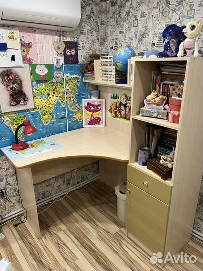 Письменный стол