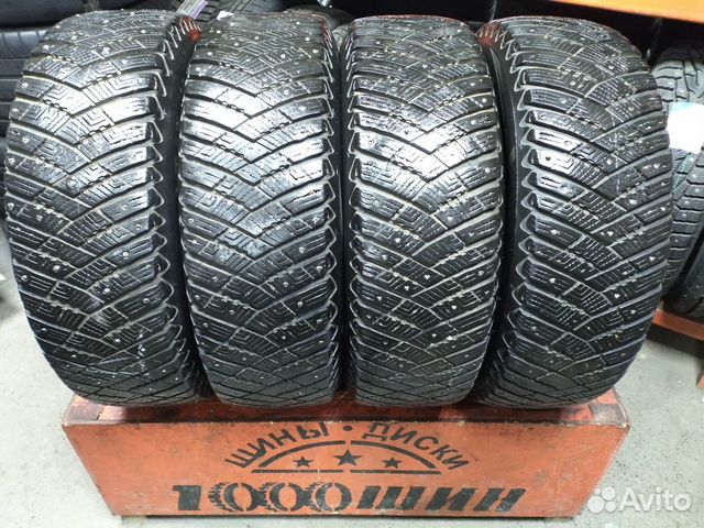 Goodyear UltraGrip Ice Arctic SUV 225/65 R17