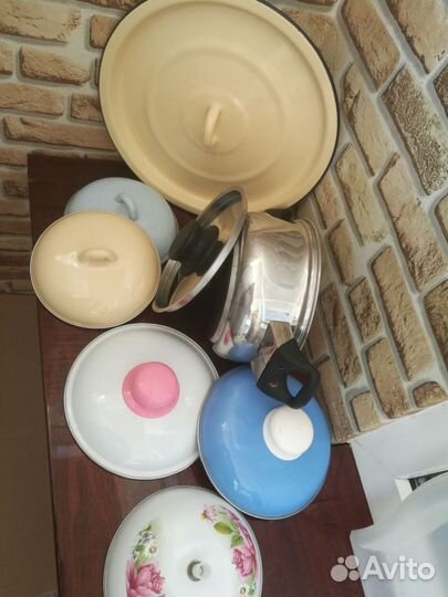 Коробочки жестяные и эмалированные крышки