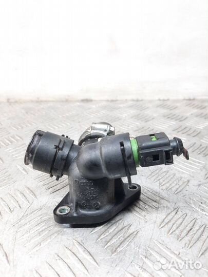 Фланец (тройник) системы охлаждения Volkswagen