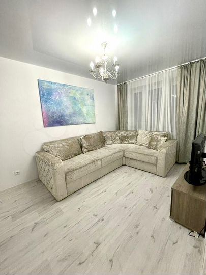 2-к. квартира, 50 м², 10/10 эт.