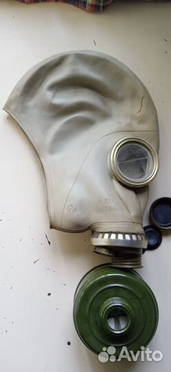 Противогаз с фильтром советский